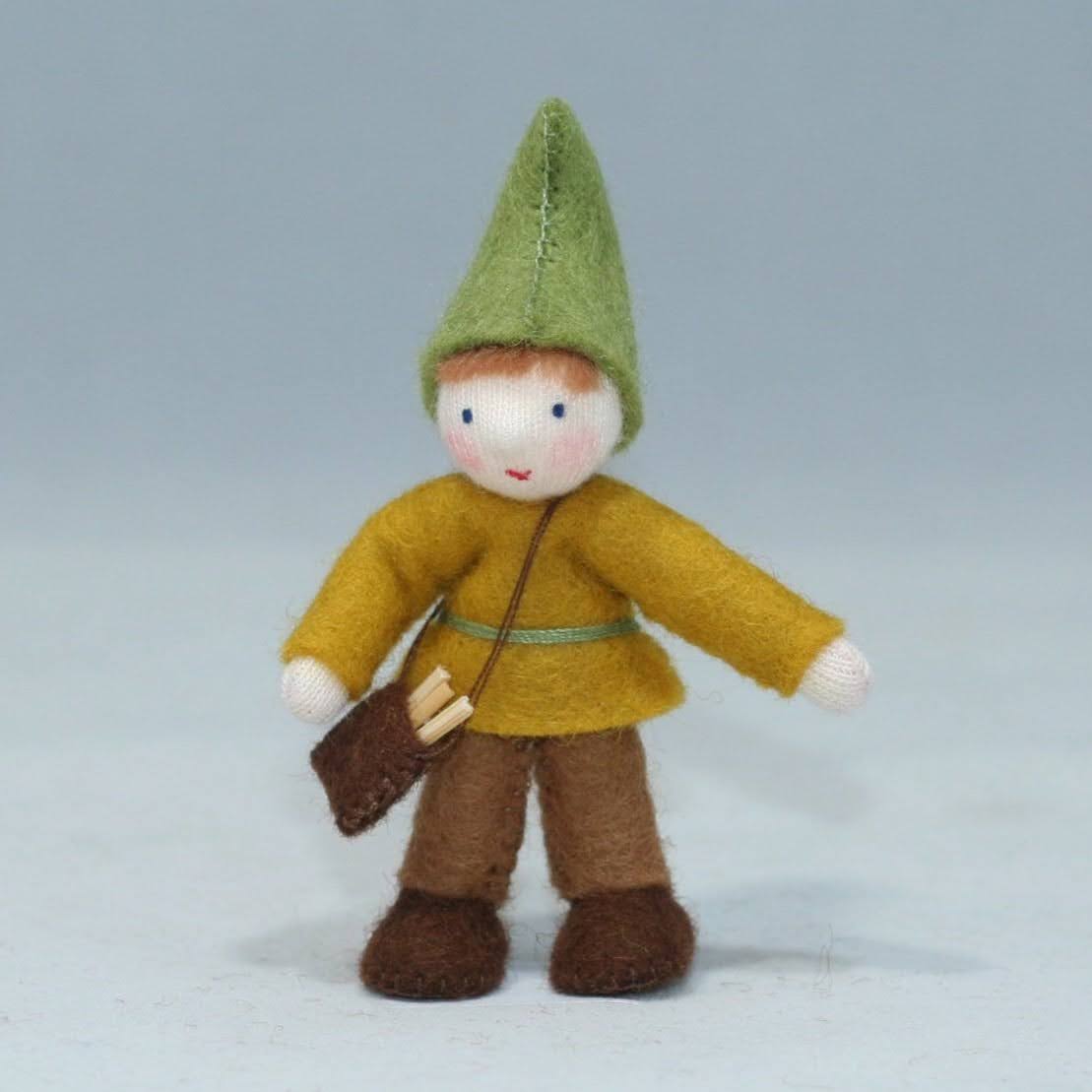 Sale Forest Gnome Family (3.5) with Oak Tree Stump House | Fair Skin Tone | Set of 7 Dolls