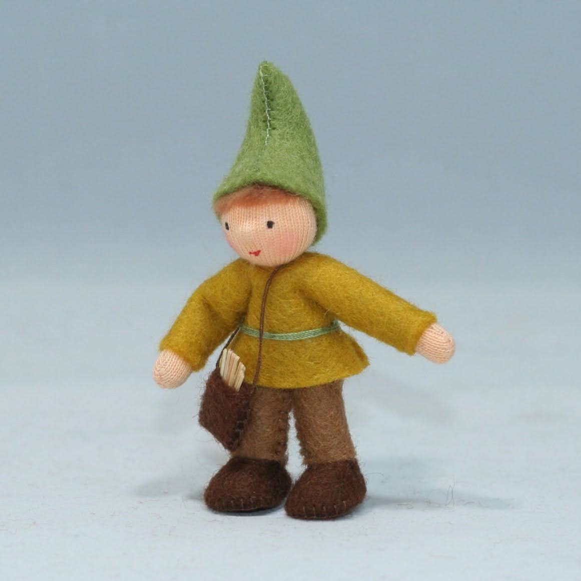 Sale Forest Gnome Family (3.5) with Oak Tree Stump House | Light Skin Tone | Set of 7 Dolls