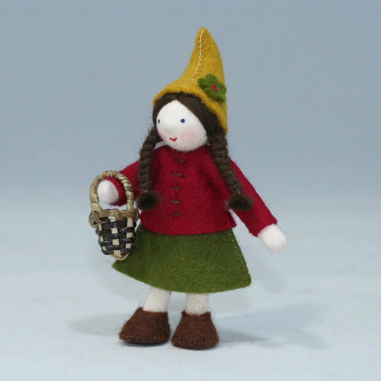 Sale Forest Gnome Family (3.5) with Oak Tree Stump House | Fair Skin Tone | Set of 7 Dolls